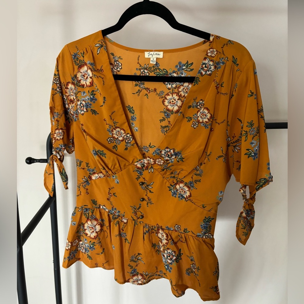Lily white top